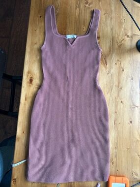 Aritzia Babaton dress
